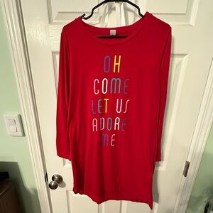 “Oh Come Let Us Adore Me” red sleep shirt. EUC.
